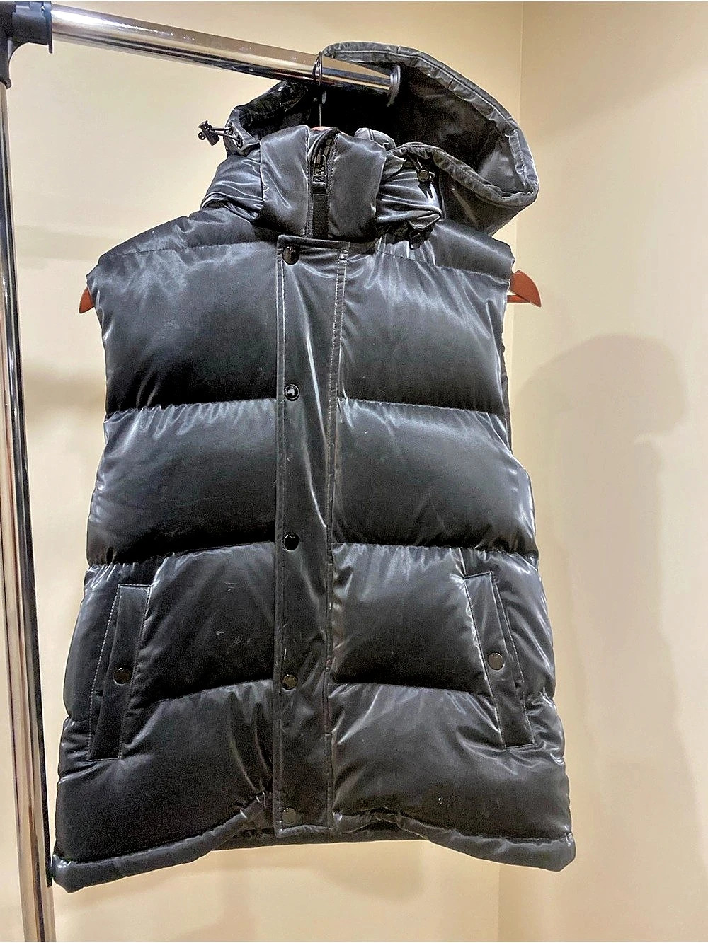 The Super Puff Vest Black Medium Puffer Like New